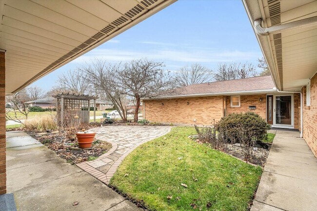 Building Photo - 1808 S Anderson St