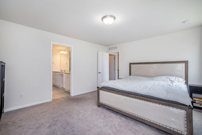 Building Photo - 2899 Dillon Dr