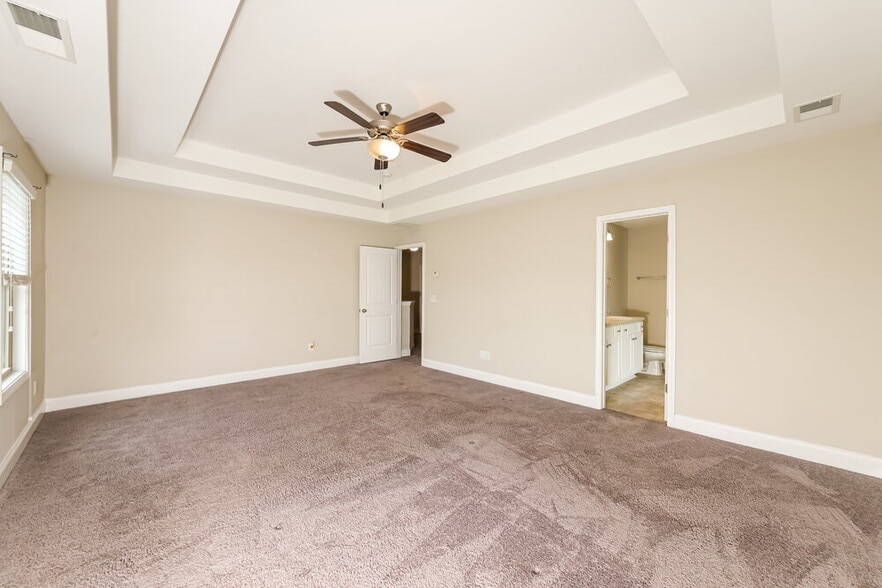 Building Photo - 592 Joneus Dr