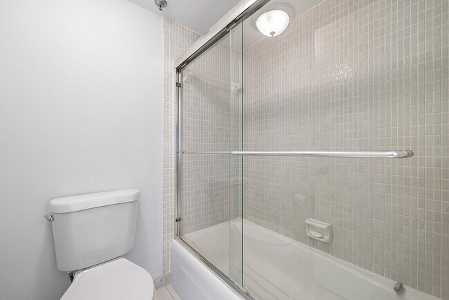 Building Photo - 3009 S Ocean Blvd