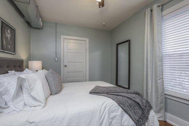 Building Photo - 3716 Warwick Blvd