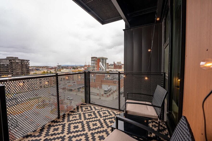 Building Photo - 111 S Adams St