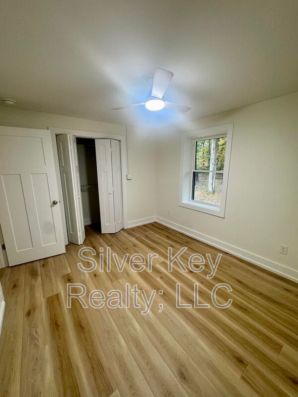 Building Photo - 2113 W Madison Ave