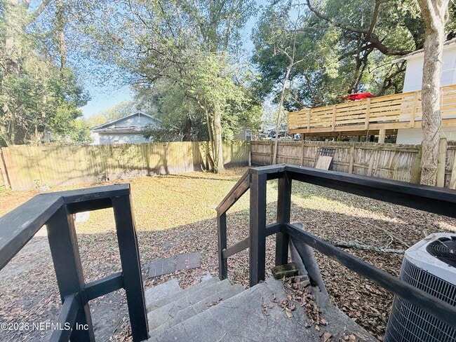 Building Photo - 3055 Rosselle St