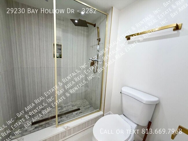 Building Photo - 29230 Bay Hollow Dr