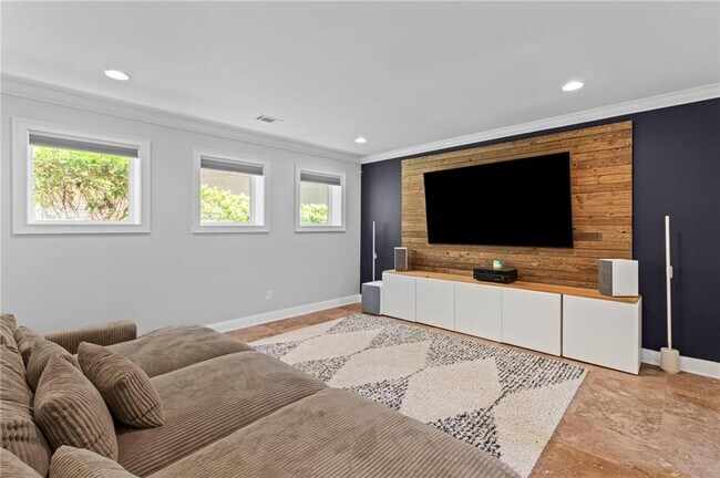 Building Photo - 255 Lindbergh Drive NE