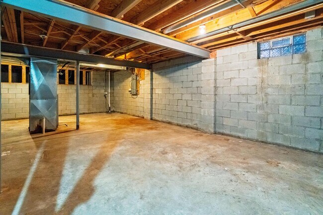 Building Photo - 2961 Keannen St