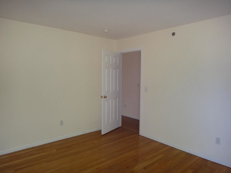 Master bedroom - 53 Prince St