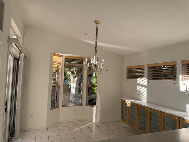 Building Photo - 78271 Desert Willow Dr