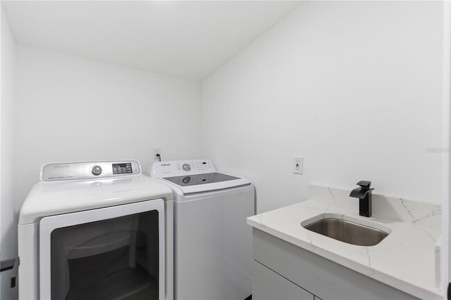 Building Photo - 6713 S Mascotte St