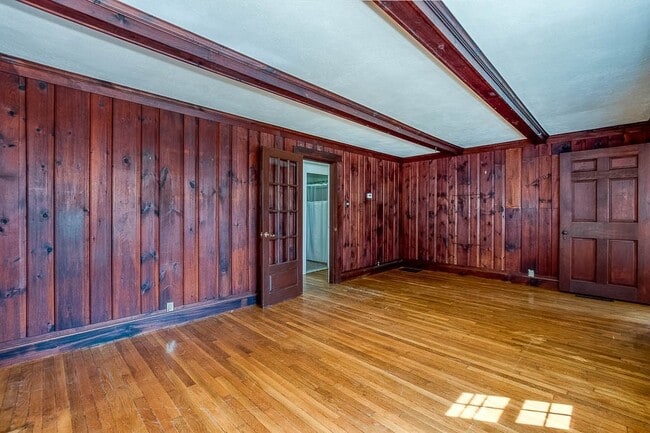 Building Photo - 3 Oakhill Ave