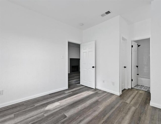 Building Photo - 9508 Kempler Dr