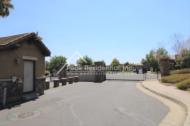 Building Photo - 2 br, 2 bath House - 200 Sun Shower Circle