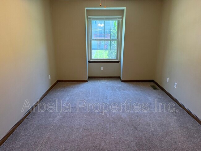 Building Photo - 1608 Herrin Dr