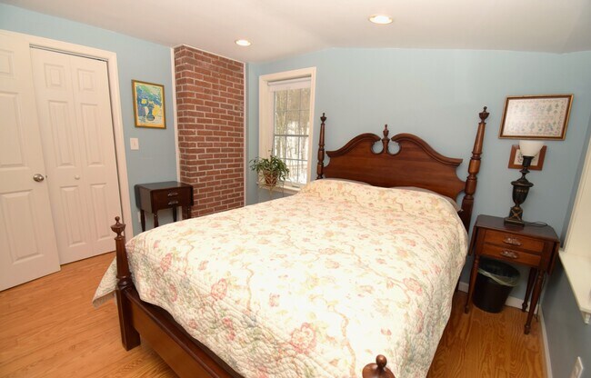 Building Photo - 2203 Durham Rd