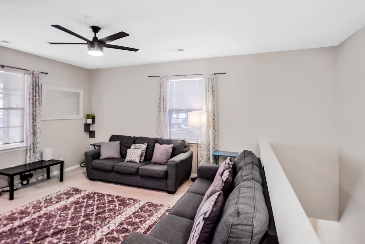 Building Photo - 5003 Hollington Dr