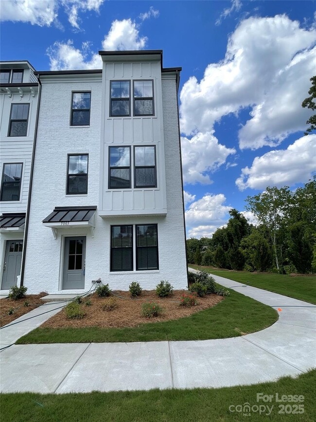 Building Photo - 5005 Layman Dr