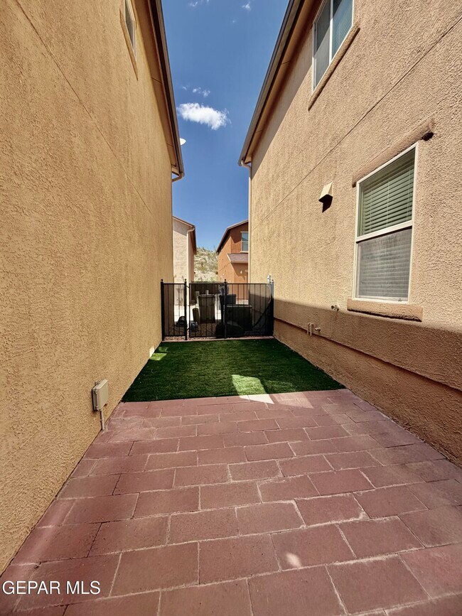 Building Photo - 6723 Boulder Canyon Ln