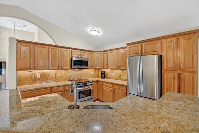 Building Photo - 8081 Cassia Dr