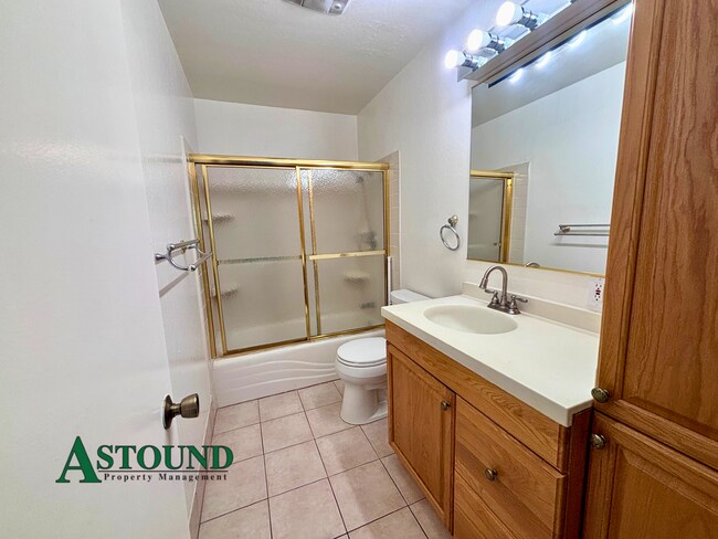 Building Photo - 103 Oriole Ct
