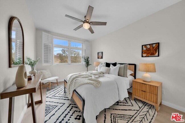 Building Photo - 900 Euclid St