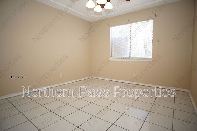 Building Photo - 10551 Kinross Ave