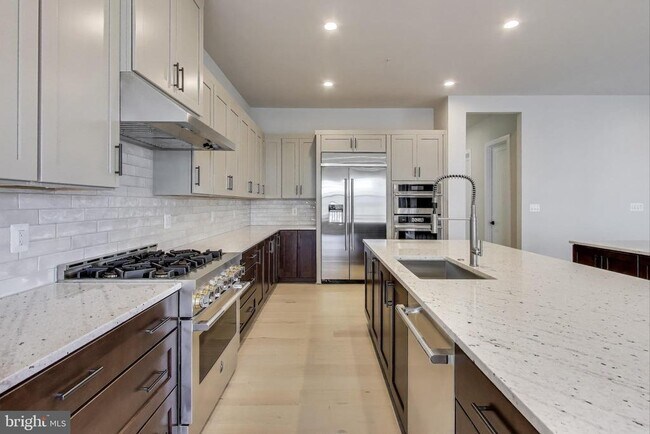 Building Photo - 6921 Renita Ln