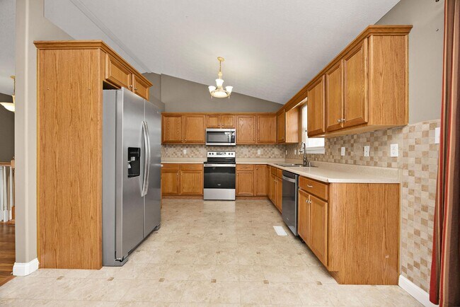 Building Photo - 73 Rosenberger Ln