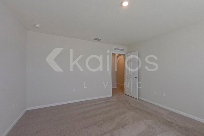 Building Photo - 1802 Nebraska Loop