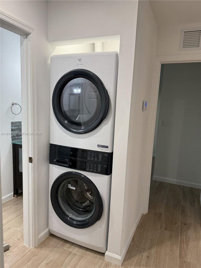 Building Photo - 4921 SW 164th Terrace