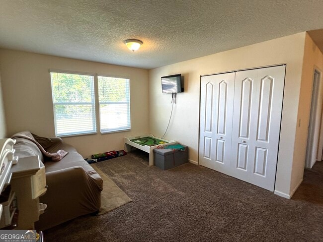Building Photo - 307 Cedar Breeze Dr