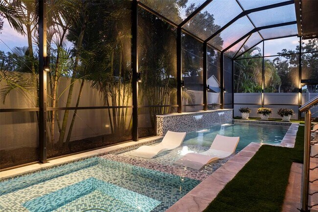 Building Photo - 3624 S Gardenia Ave