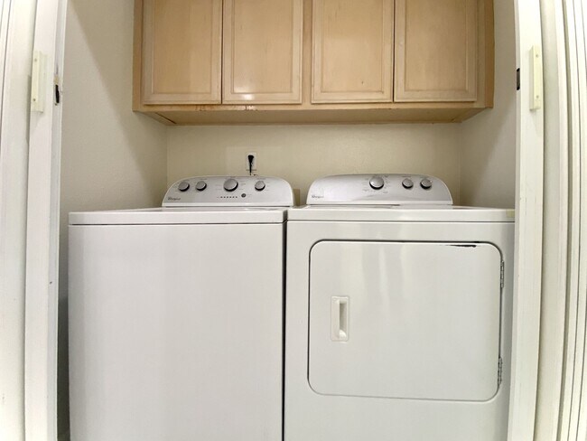 Building Photo - Unique Home with lots of Natural light!! C...