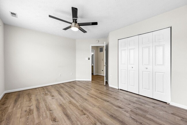 Building Photo - 210 Eisenhower Ct