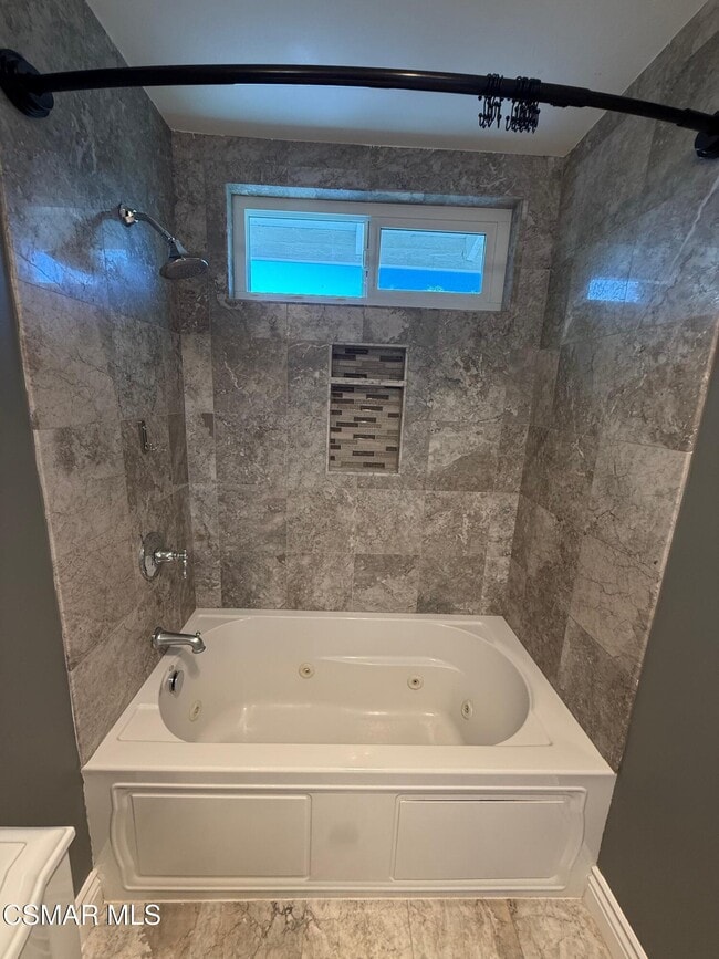 Building Photo - 748 Masterson Dr