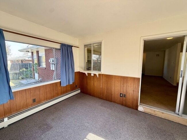 Building Photo - ***MOVE-IN SPECIAL 2 WEEKS FREE***2 Bed, 1.5 Bath Duplex for Rent in Fort Collins!