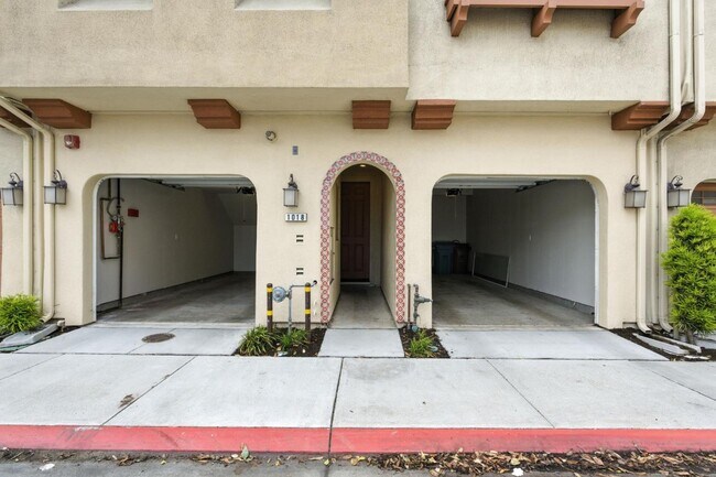 Building Photo - 1018 Ocean View Ave