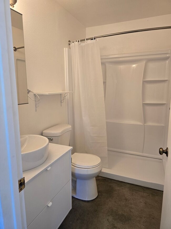 Building Photo - Remodeled Two Bedroom in Morongo Valley