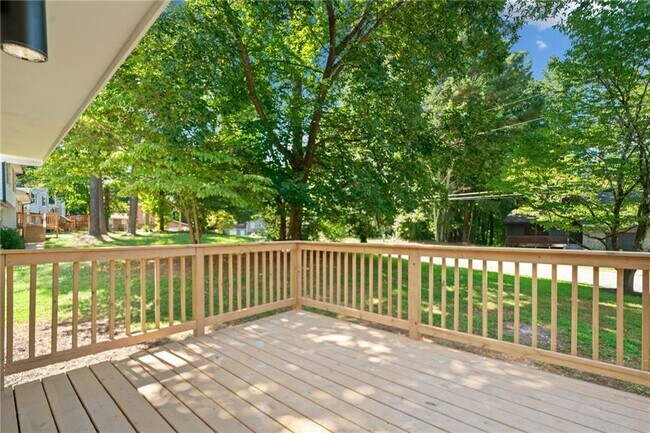 Building Photo - 4050 Daron Ct