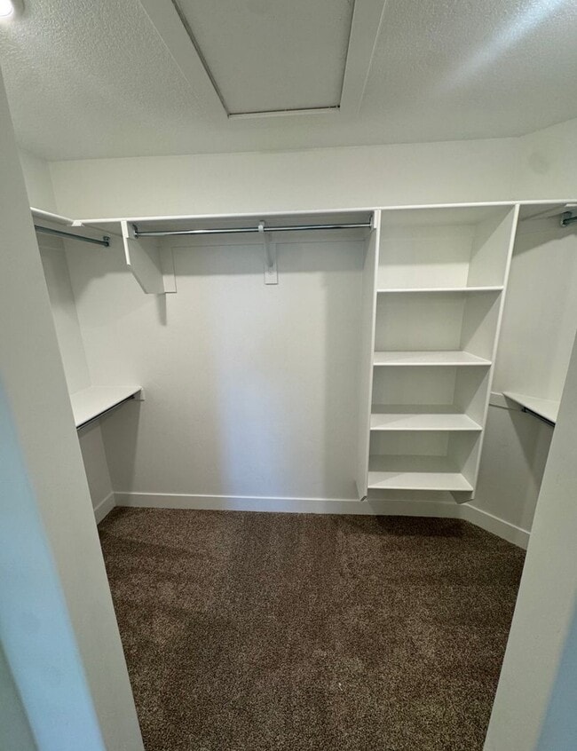 Building Photo - RES_VANDERWATT_866