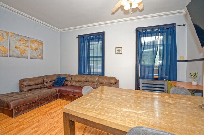 Building Photo - 35 Madison Ave