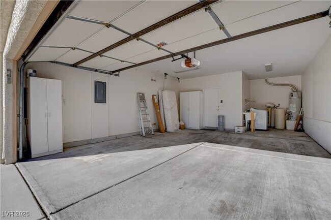 Building Photo - 2682 Grand Forks Rd