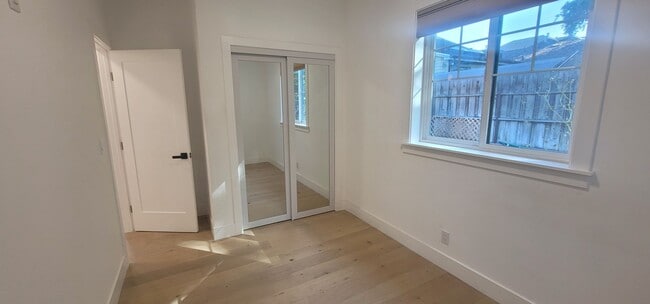 Building Photo - Modern Comfort: Beautiful Two-Bedroom ADU ...