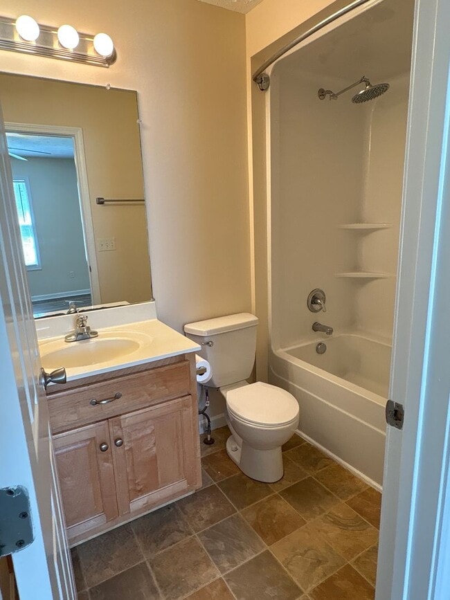 Building Photo - Charming 3 Bedroom Home with Large Yard