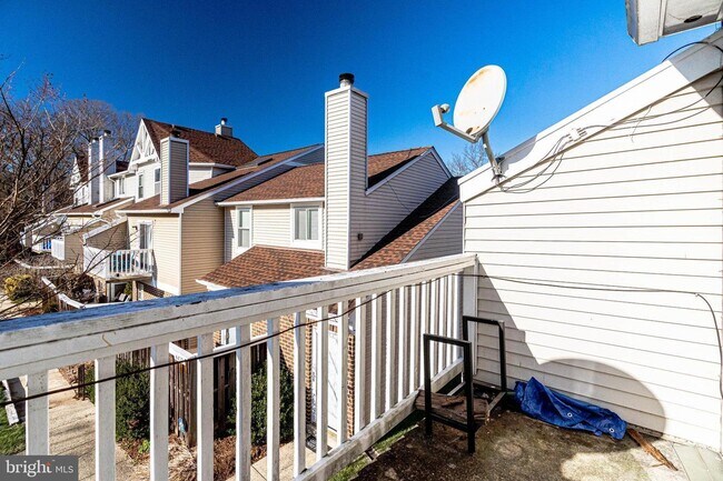 Building Photo - Elevated Comfort: Spacious Condo with Loft...