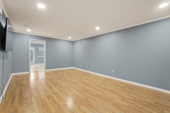 Building Photo - 1383 Country Pl Dr