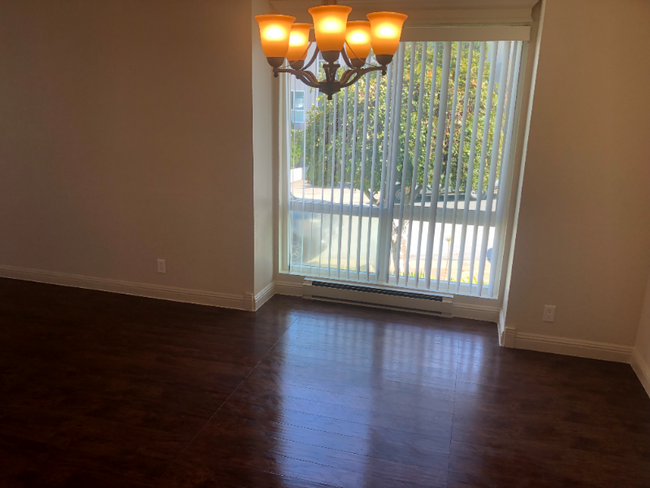 Building Photo - 1342 Palos Verdes Dr