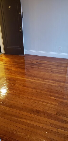 Building Photo - 110 Brainerd Rd