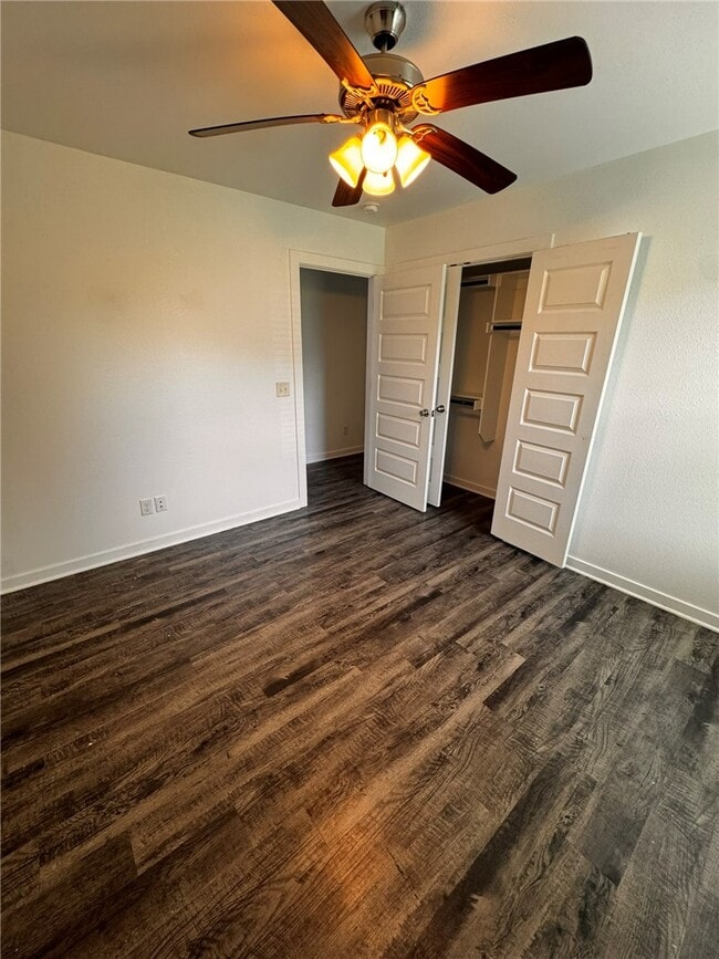 Building Photo - 321 Westbrook Ct