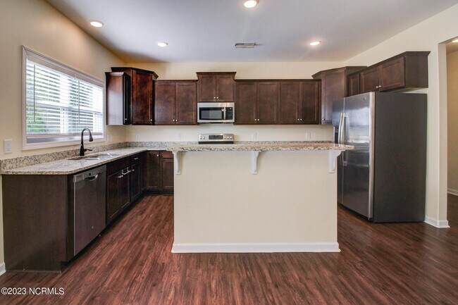 Building Photo - 262 Independence Blvd